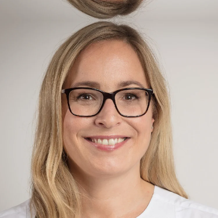 Dr. Stephanie Thomas